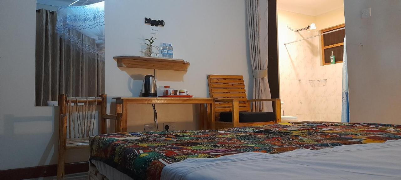 Aivilo Home Энтеббе Экстерьер фото