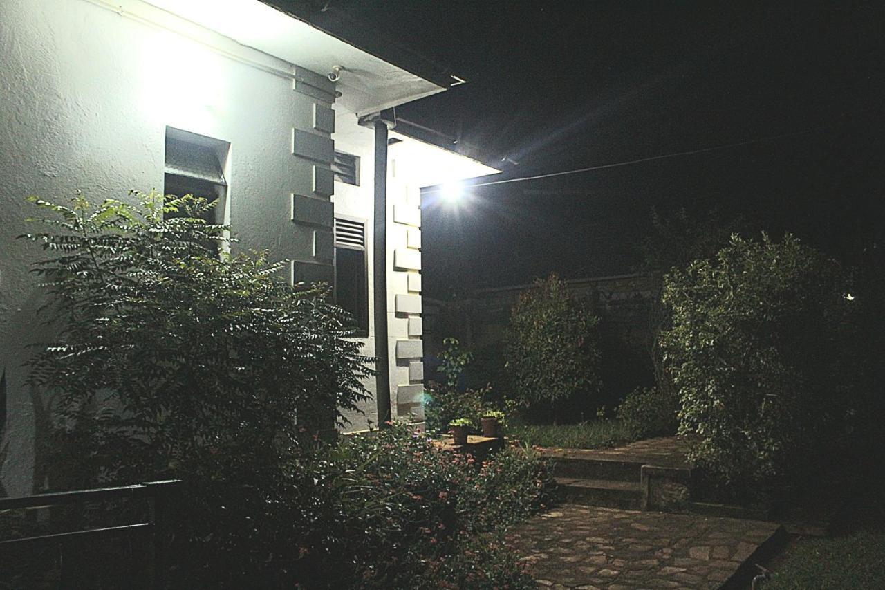 Aivilo Home Энтеббе Экстерьер фото